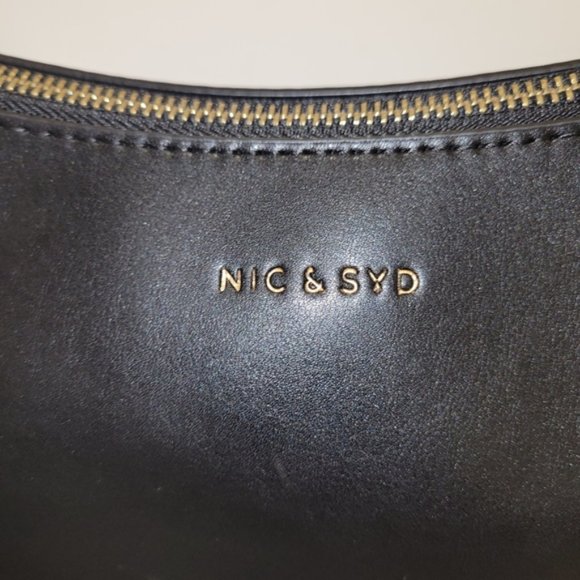 Nic &Syd black Luna crescent hobo handbag new - Picture 7 of 9
